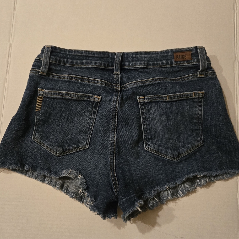PAIGE denim frayed hem  High Waisted Emmitt Short Size 27
